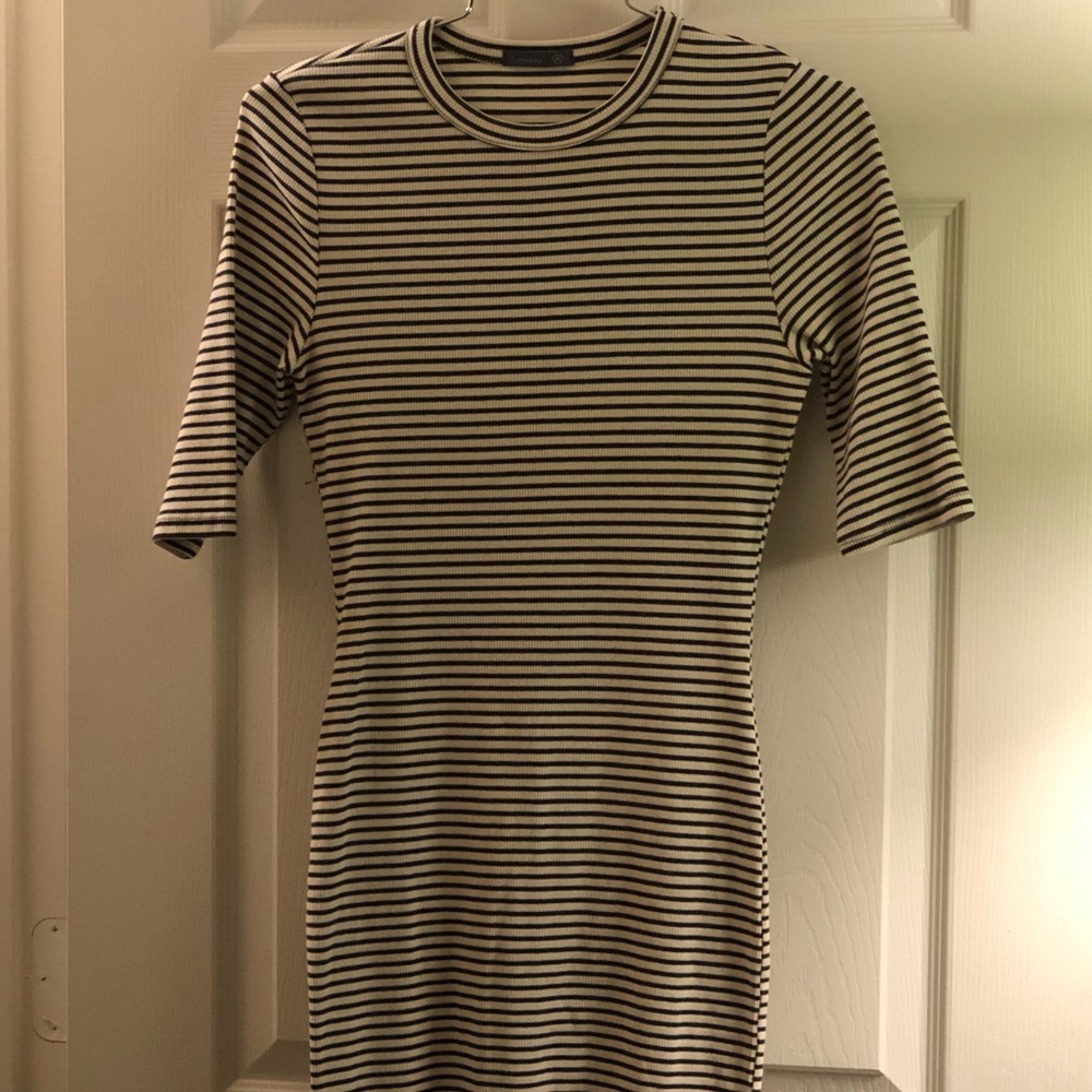 Quarter sleeve striped tshirt dress